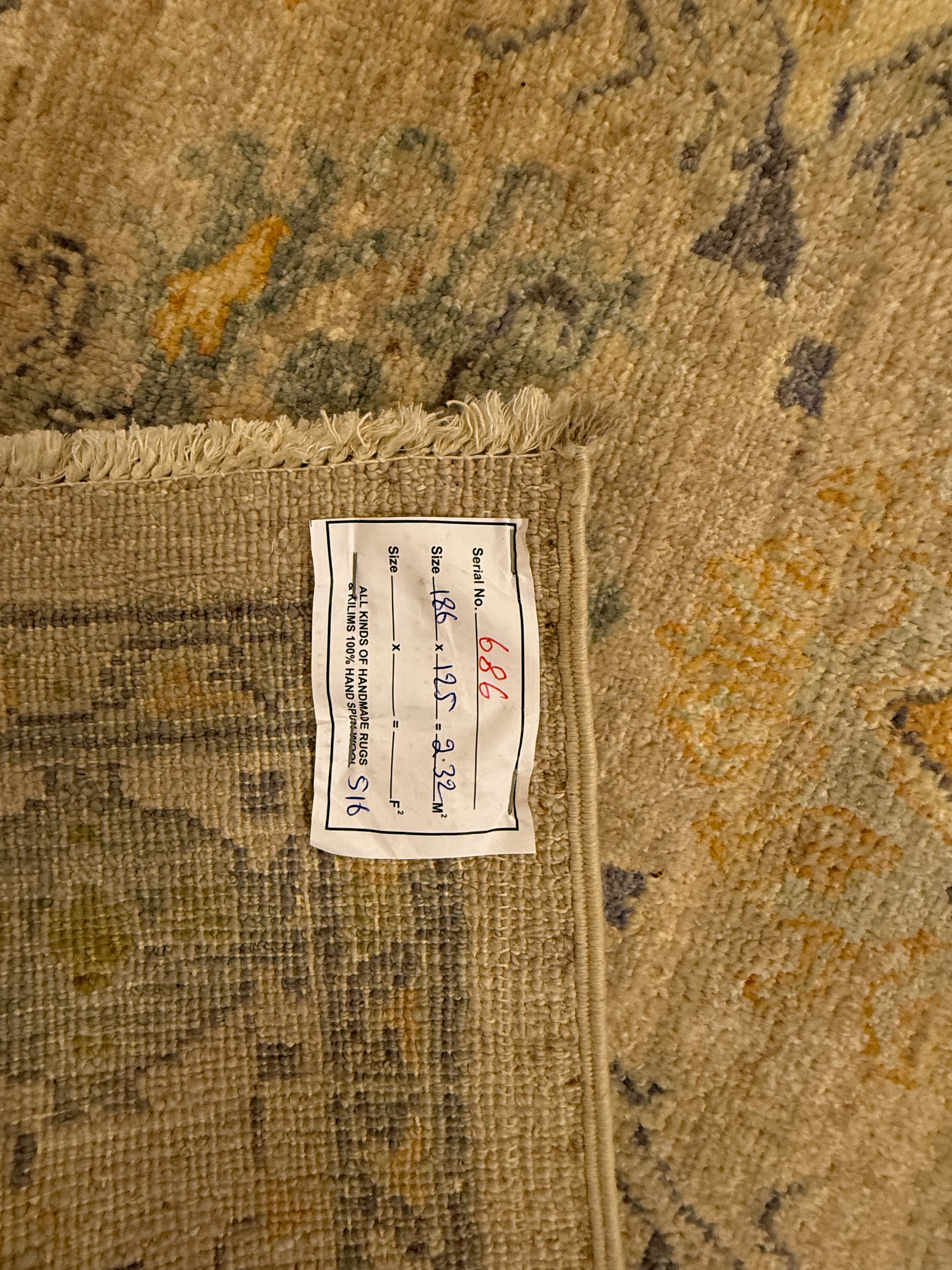 AFGHAANSE FIJN USHAK 125 x 186 CM