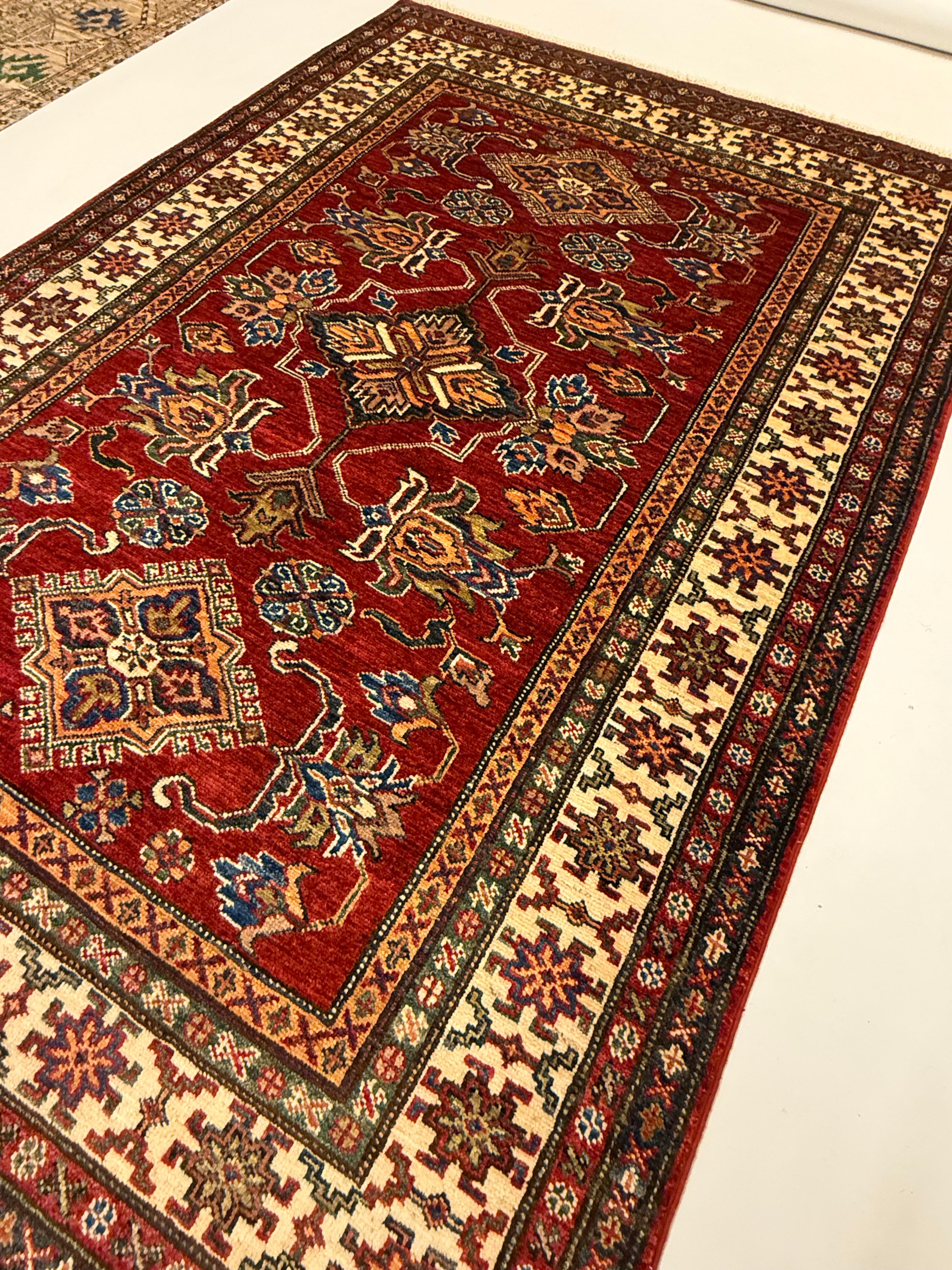 Kazak Super tapijt 124 x 180 CM