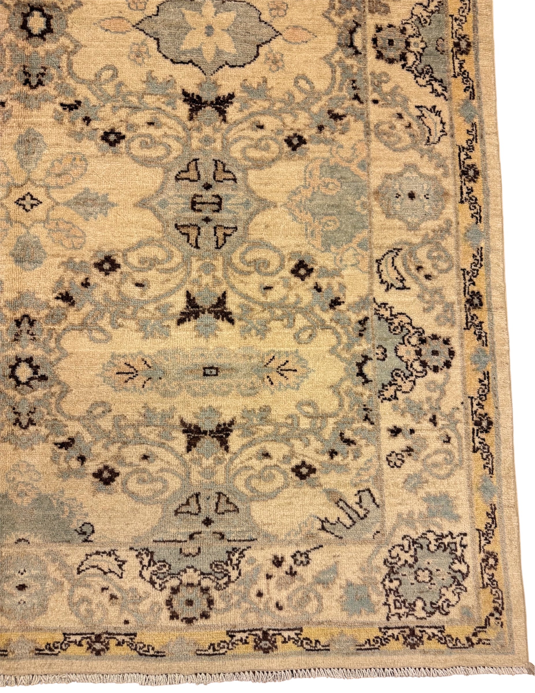 FIJN USHAK 154 X 209 CM