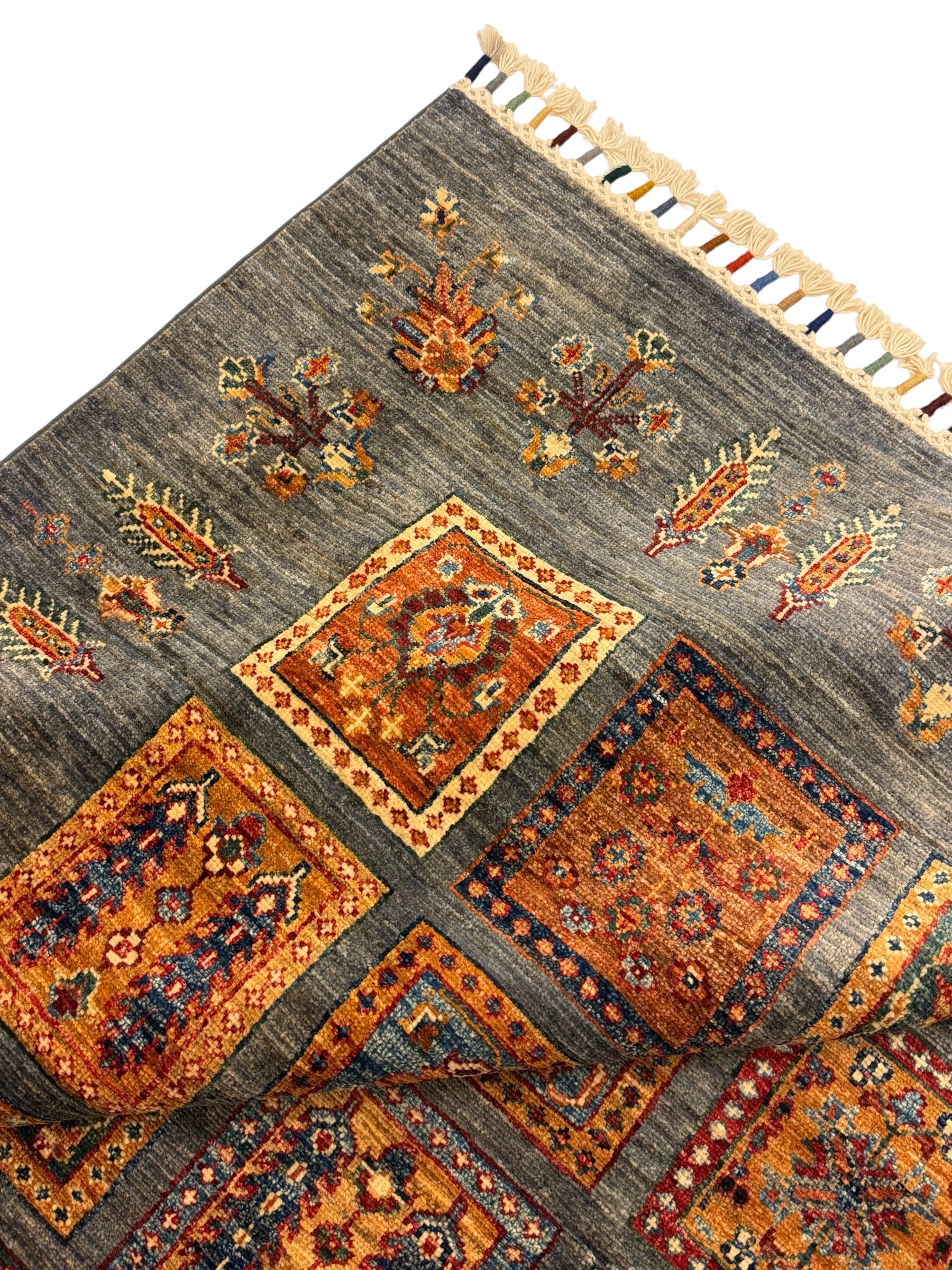 HANDGEKNOOPT BAKHTARI 152 x 206 CM