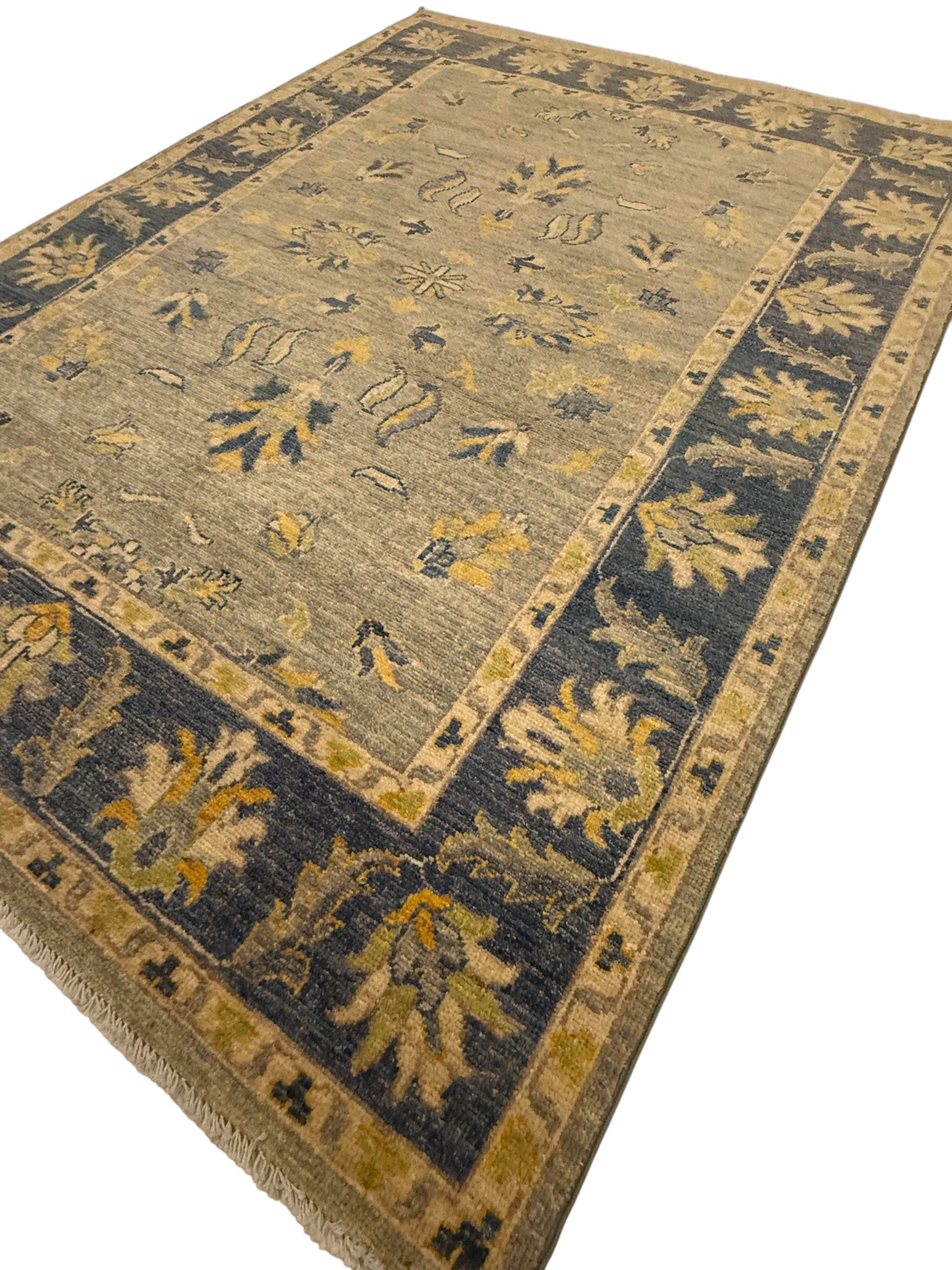 FIJNE USHEK 124 x 167 CM