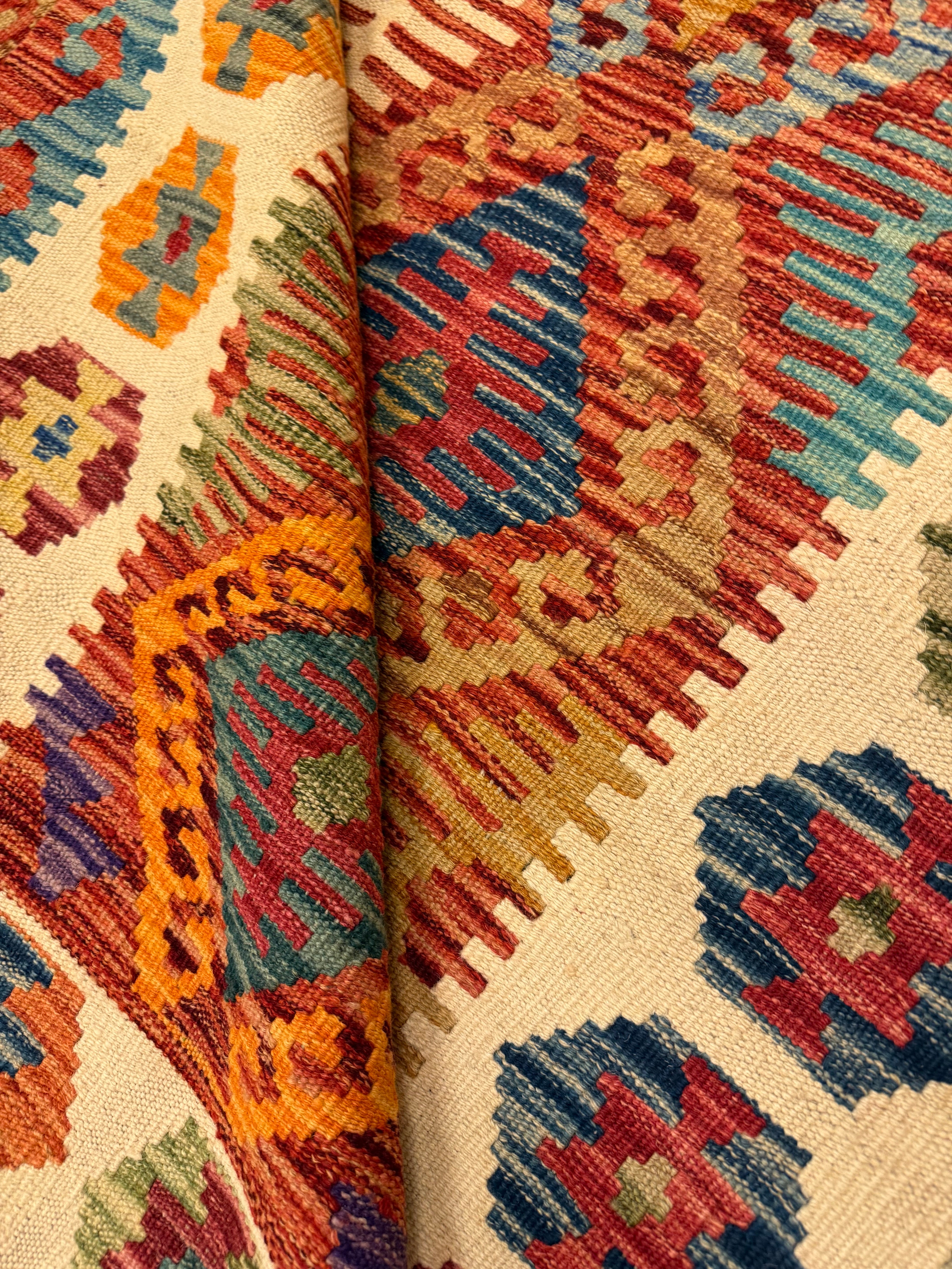 AFGHAANSE KELIM 126 X 181 CM