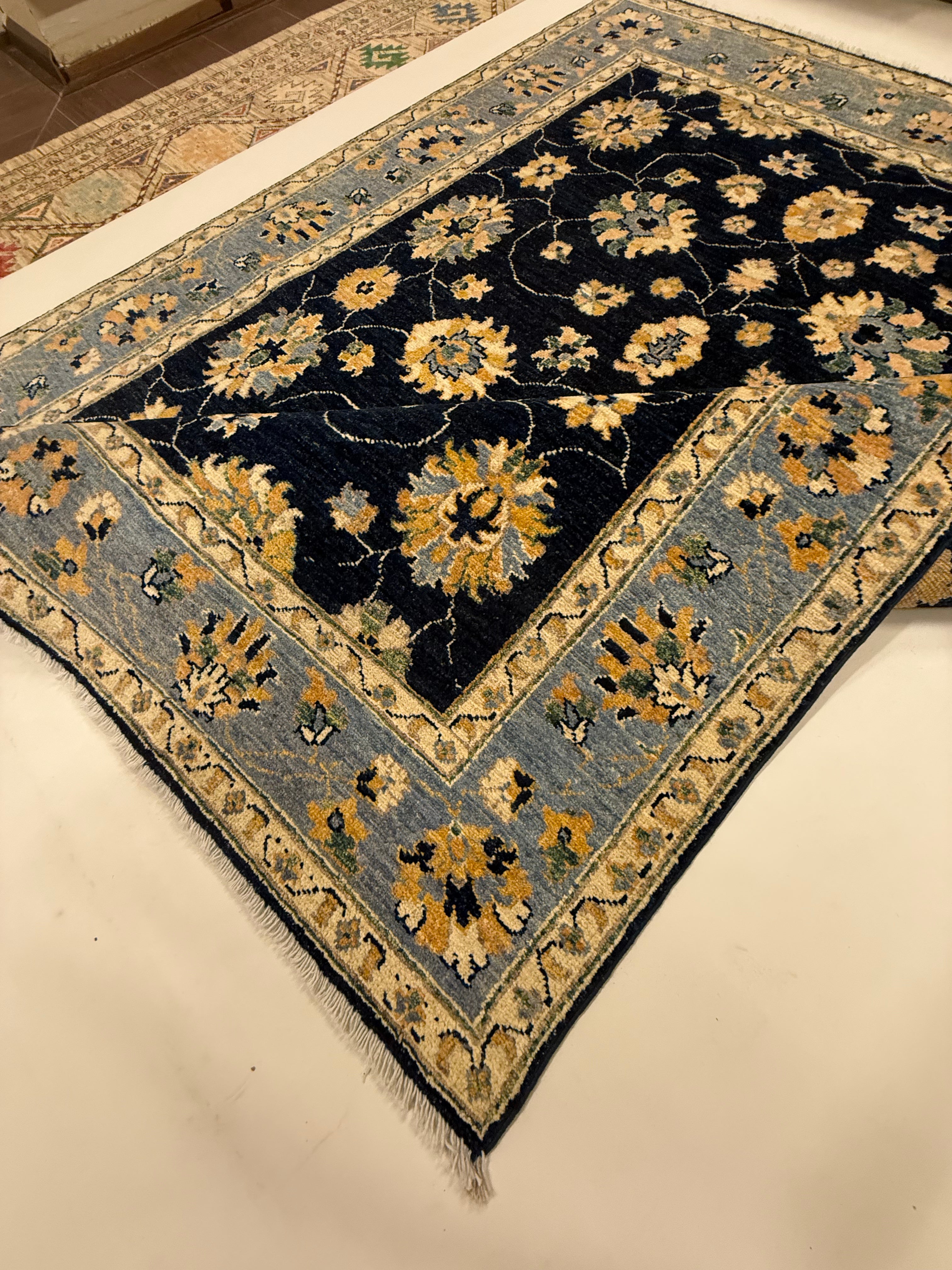 FIJN USHAK 154 x 205 CM