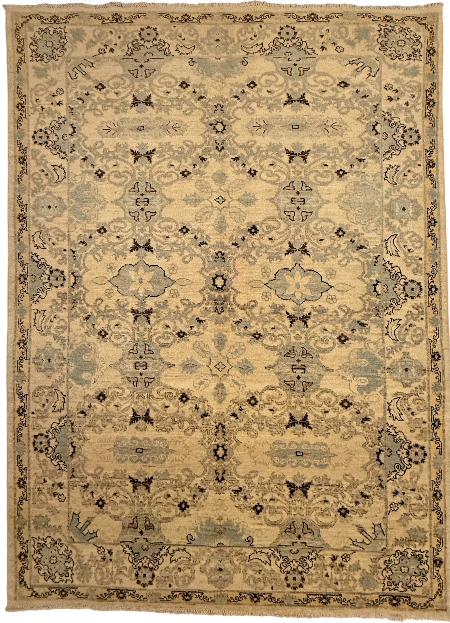 FIJN USHAK 154 X 209 CM