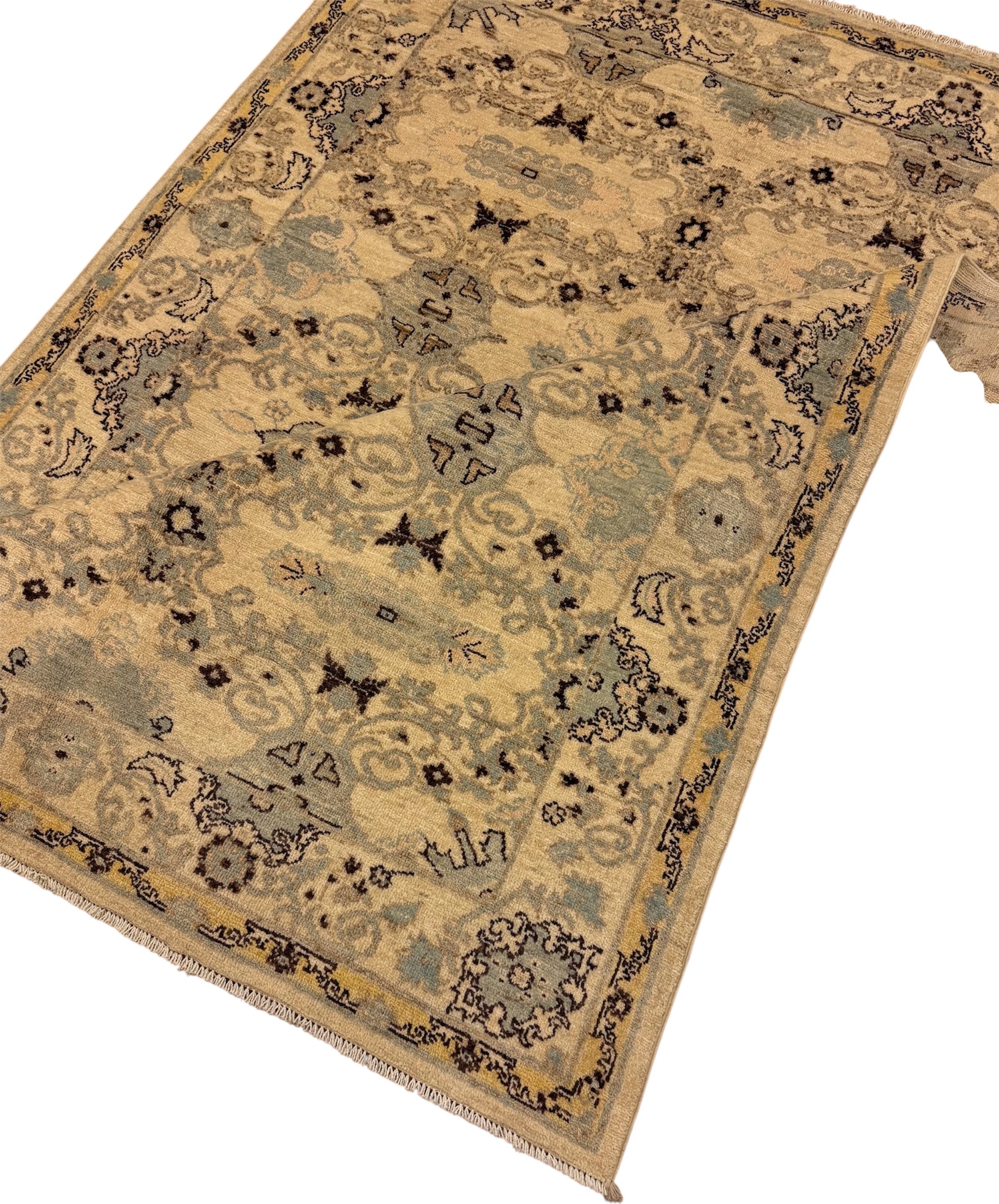 FIJN USHAK 154 X 209 CM