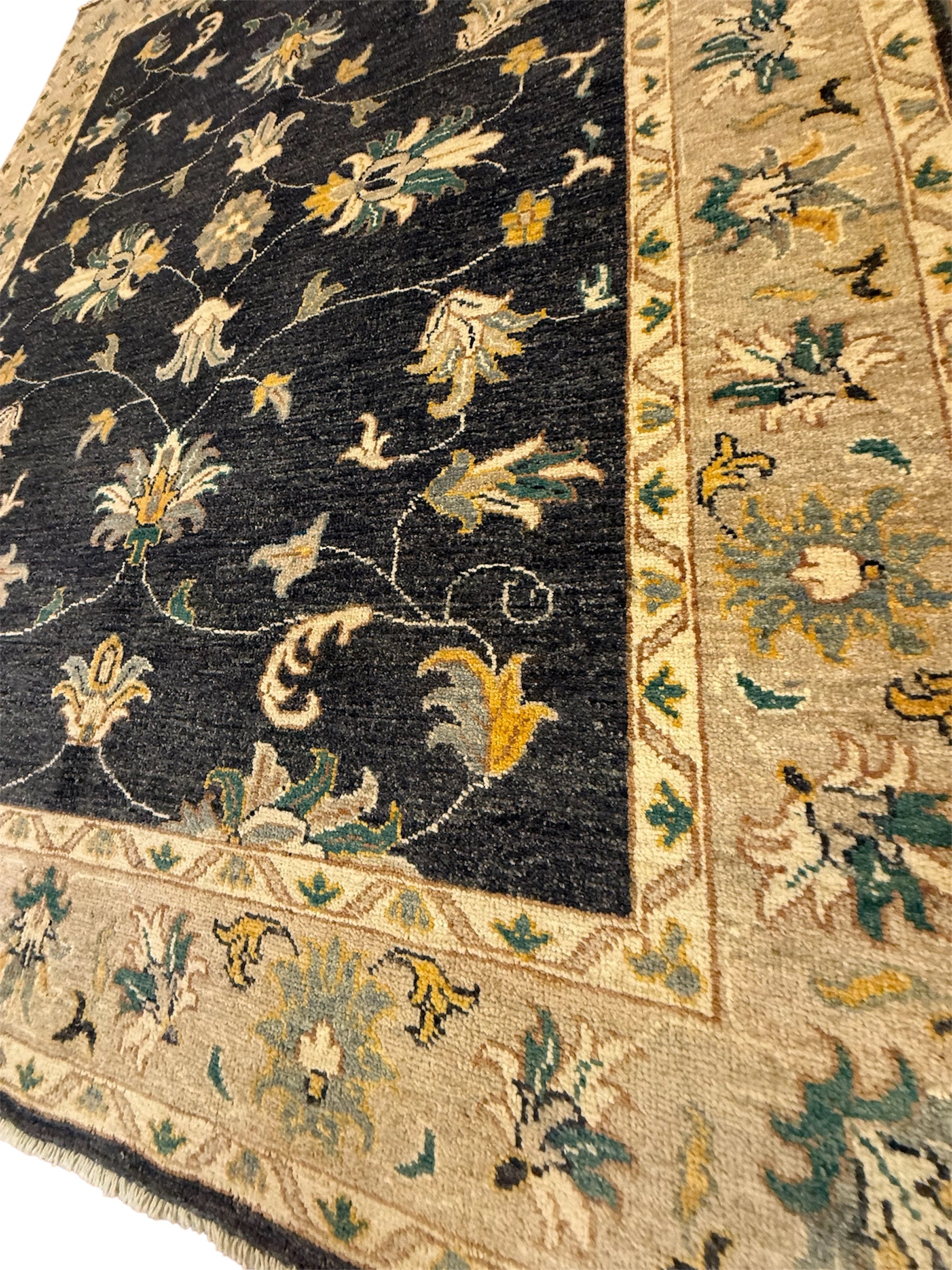 FARAHAN ZIEGLER 153 x 194 CM