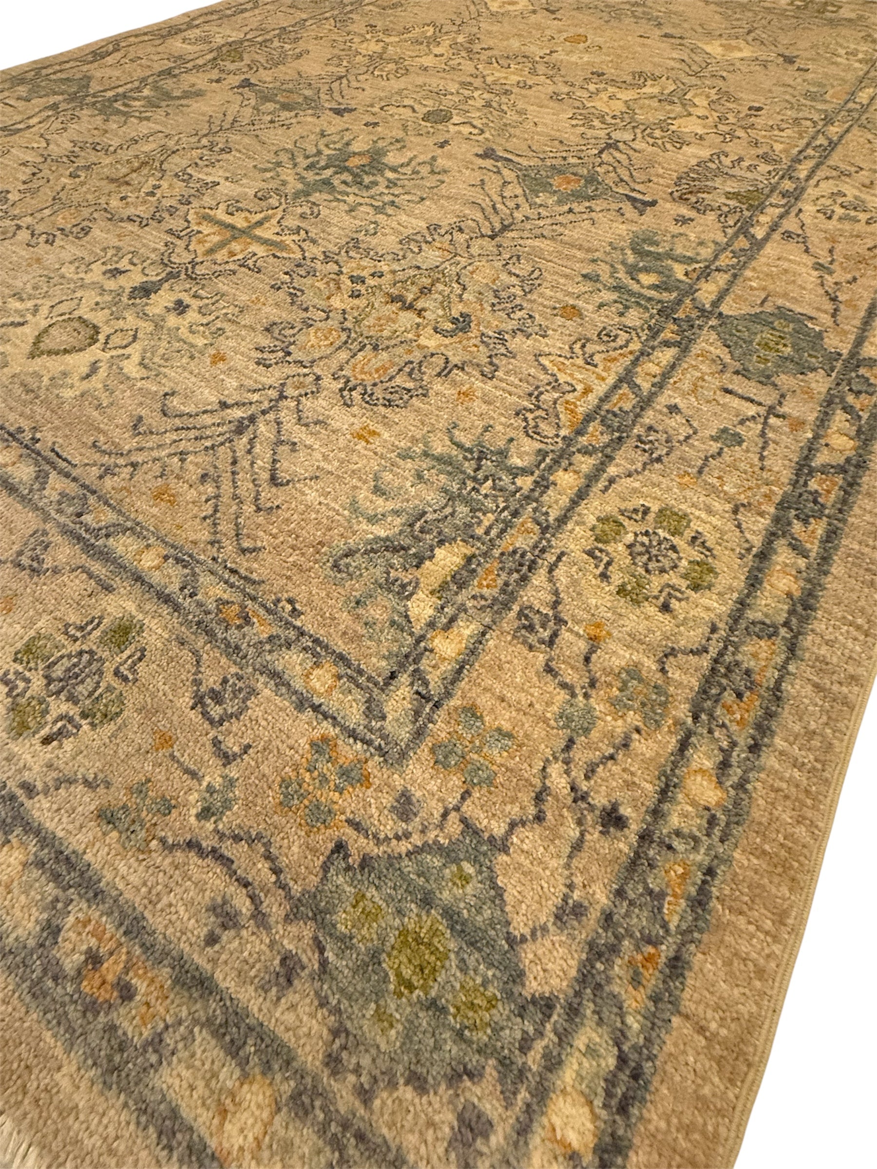 AFGHAANSE FIJN USHAK 125 x 186 CM