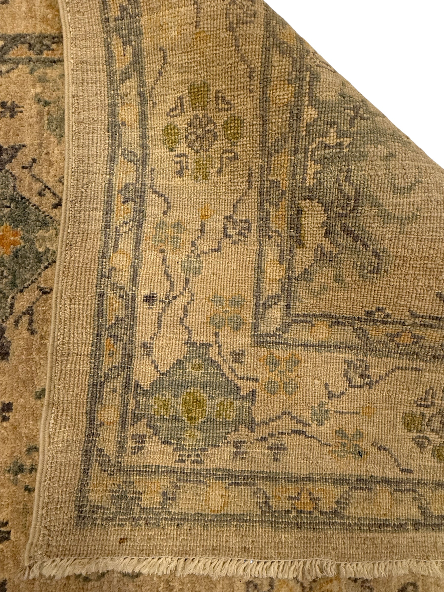 AFGHAANSE FIJN USHAK 125 x 186 CM