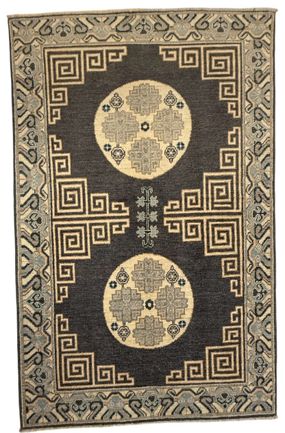 AFGHAANSE USHAK 117 x 185 CM