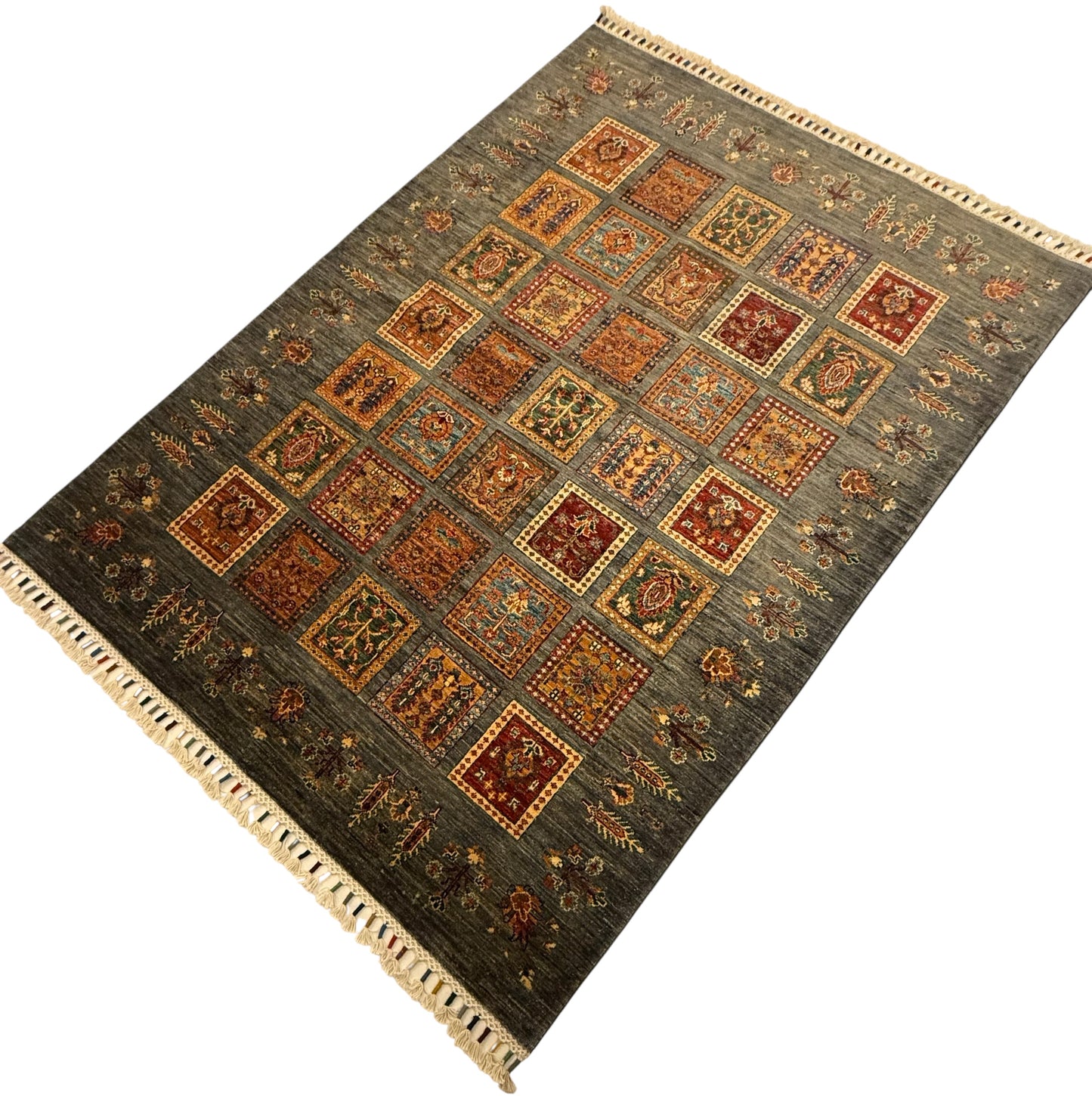 HANDGEKNOOPT BAKHTARI 152 x 206 CM
