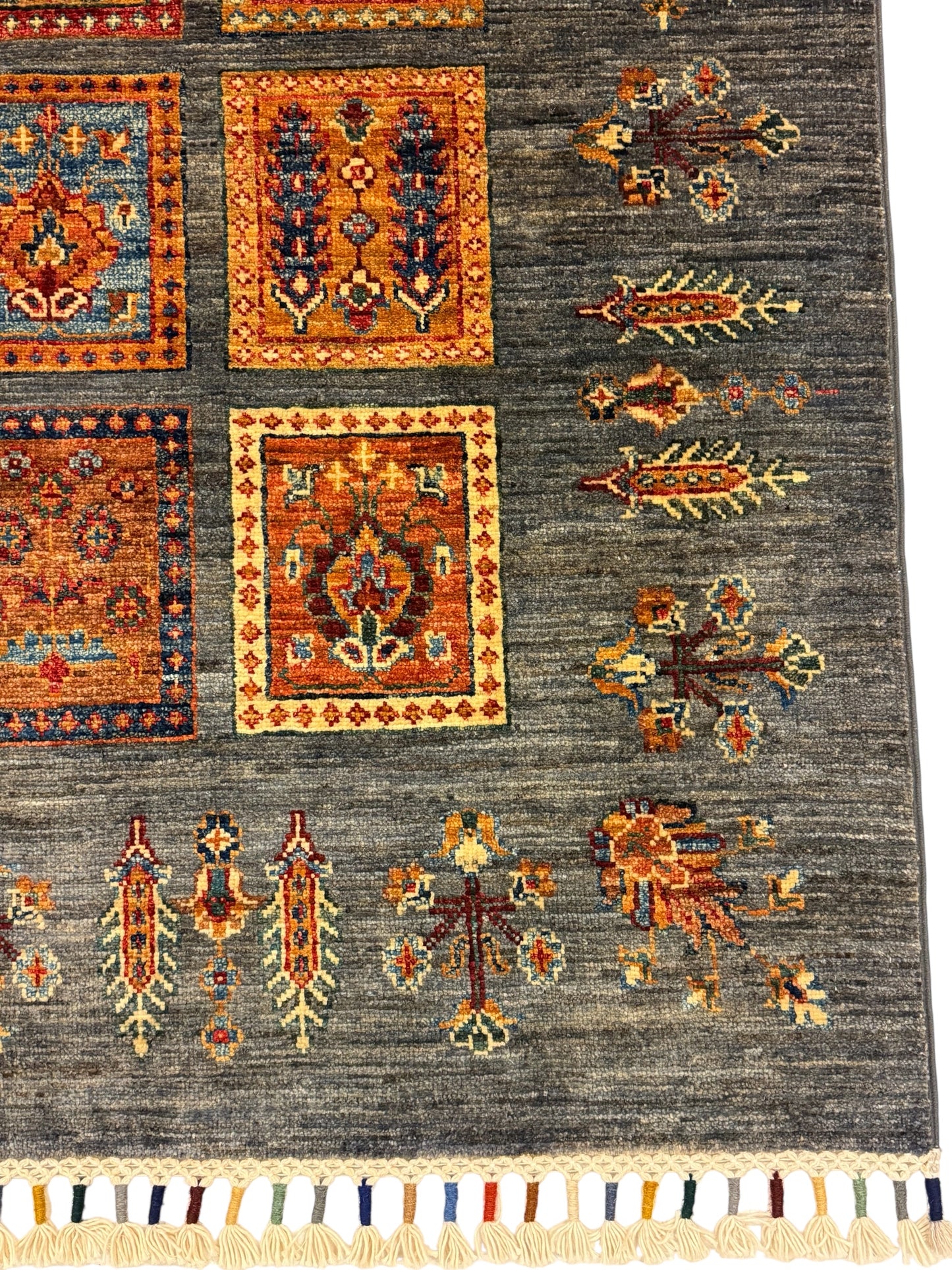 HANDGEKNOOPT BAKHTARI 152 x 206 CM